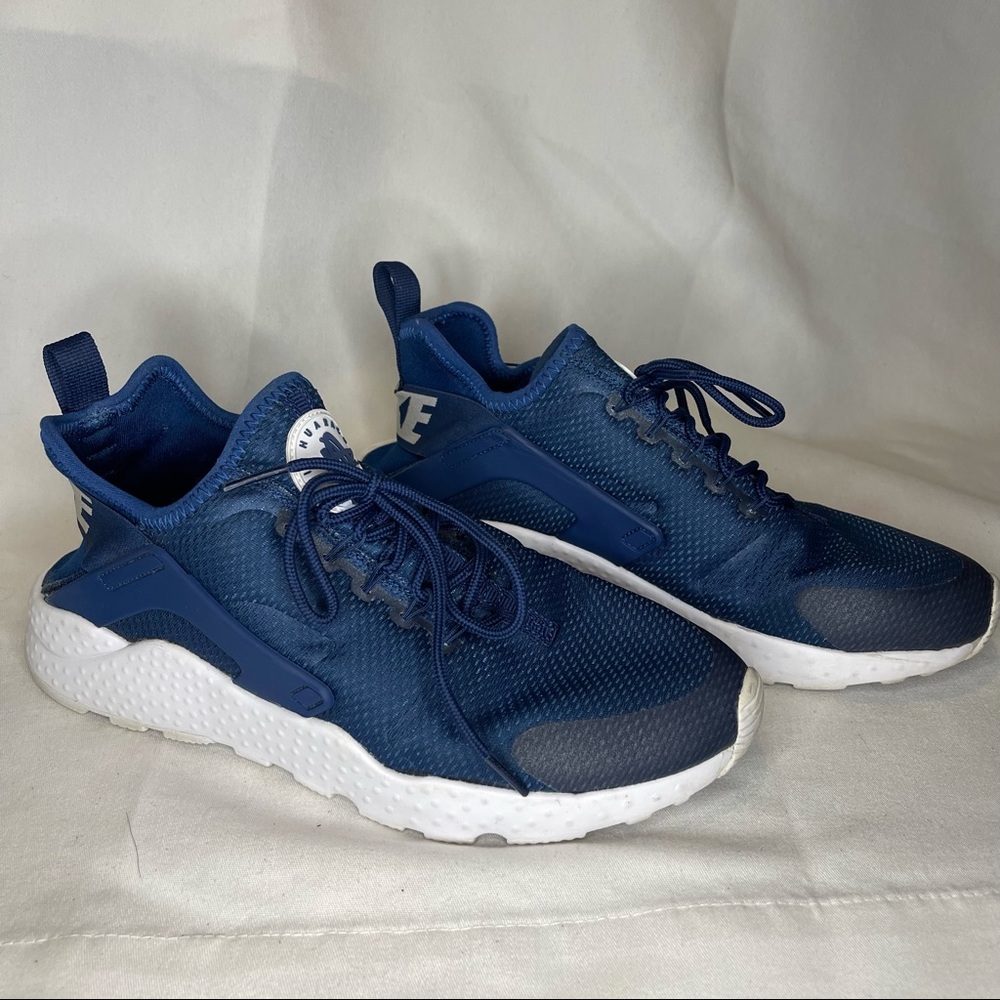 Nike Air navy blue shoes